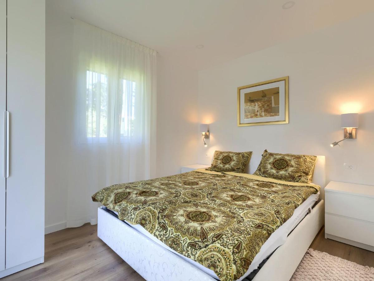 Holiday Home Punta 2 By Interhome Umag Exterior photo